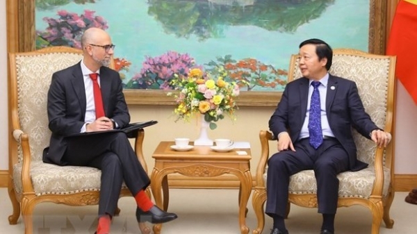 Deputy PM Tran Hong Ha receives Canadian Ambassador Shawn Perry Steil