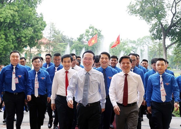 State leader meets youth exemplars in following President Ho&rsquo;s teachings