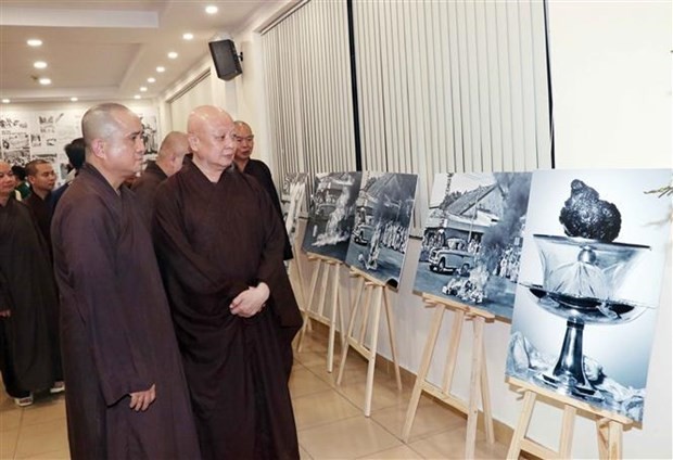 Exhibition showcases press materials on Buddhism | Society | Vietnam+ (VietnamPlus)