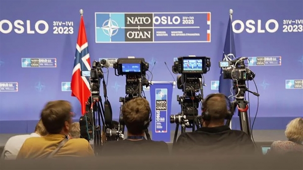 Câu hỏi đeo bám NATO