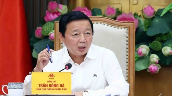 Deputy PM Tran Hong Ha held online meeting on reshuffle of hospitals