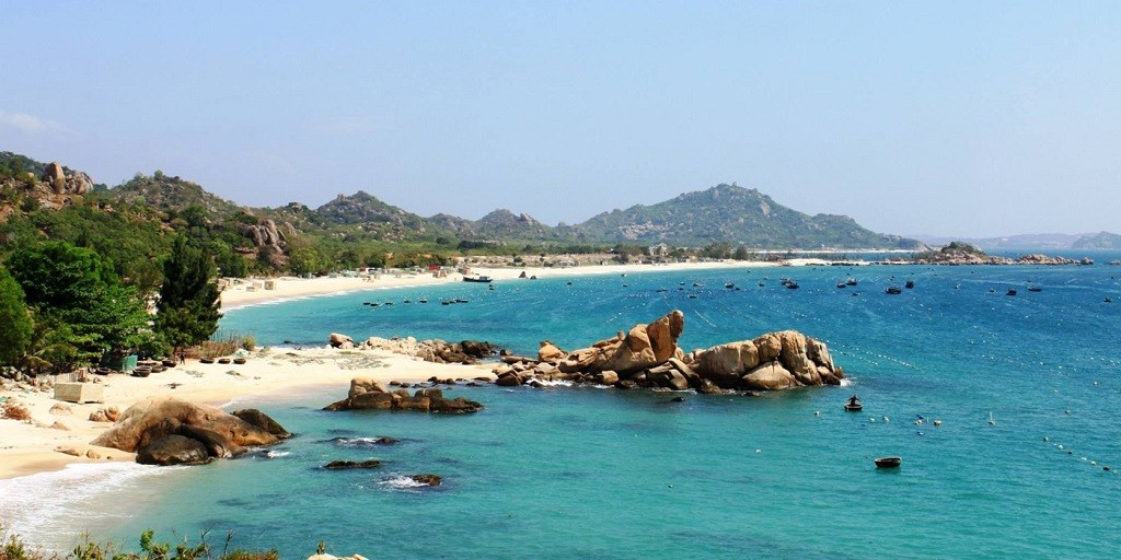 Ngoc Vung Island - ‘Luminescent Pearl Island, a journey to nature. (Photo: BestPrice.vn)