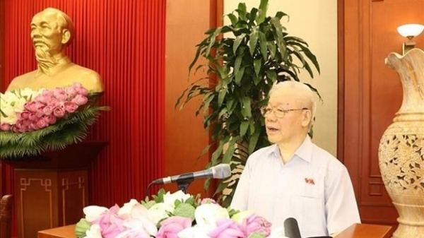 Party General Secretary Nguyen Phu Trong meets with 15th NA's female deputies