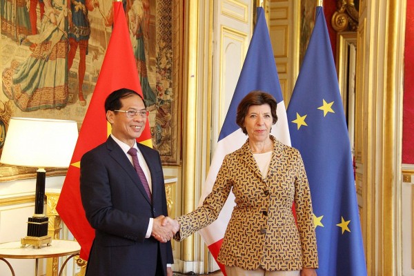Vietnam, France Foreign Minister held bilateral talks in Paris