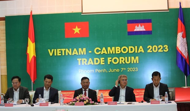 Vietnam steps up trade promotion in Cambodia