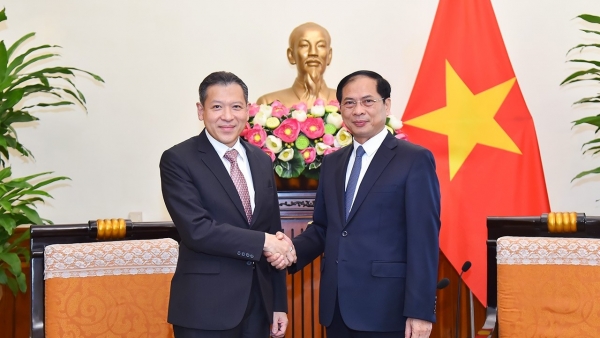 FM Bui Thanh Son receives Permanent Secretary for Foreign Affairs of Thailand