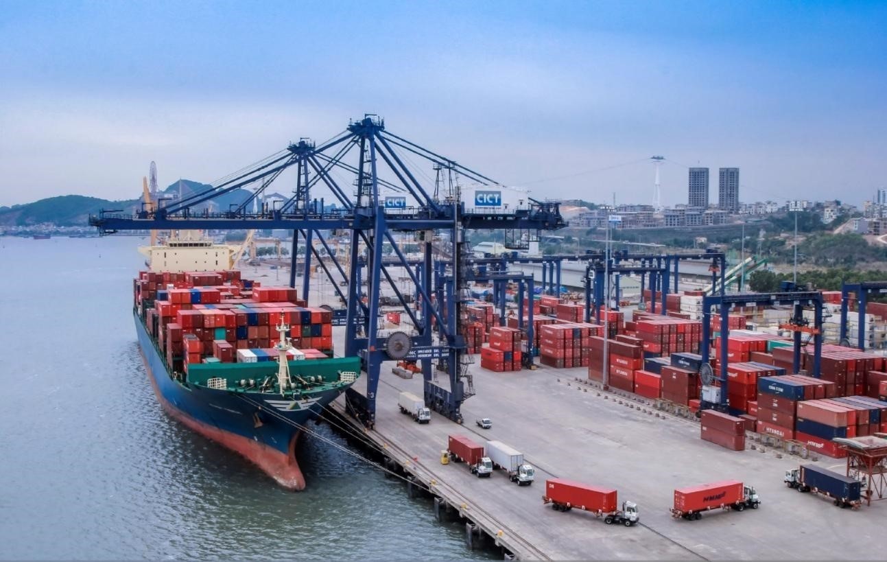 Cảng biển Quảng Ninh. (Nguồn: Vietnamnet) Cảng biển Quảng Ninh. (Nguồn: Vietnamnet)