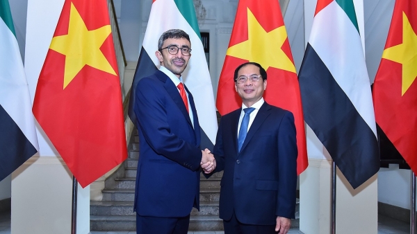 Vietnam, UAE Foreign Ministers hold talks, highlighting ample room for cooperation