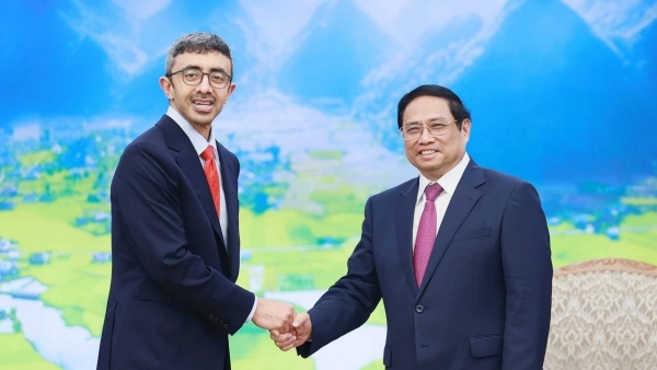 Prime Minister Pham Minh Chinh receives UAE Foreign Minister