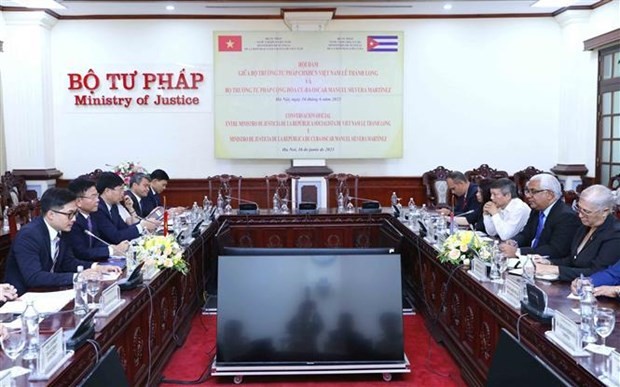 Vietnam, Cuba Justice Ministers hold talks, sharing experience