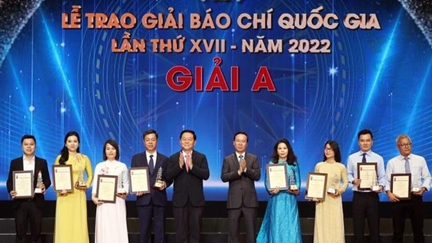 President Vo Van Thuong attended 17th National Press Awards ceremony