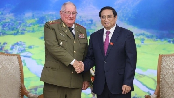 PM Pham Minh Chinh receives Cuban Minister of Revolutionary Armed Forces