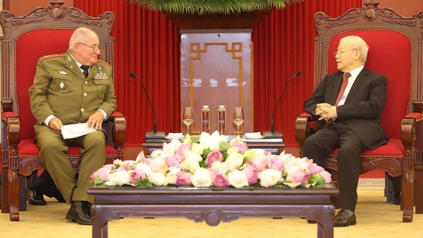 Vietnam, Cuba should strengthen pratical and effective cooperation in defence: Pary leader