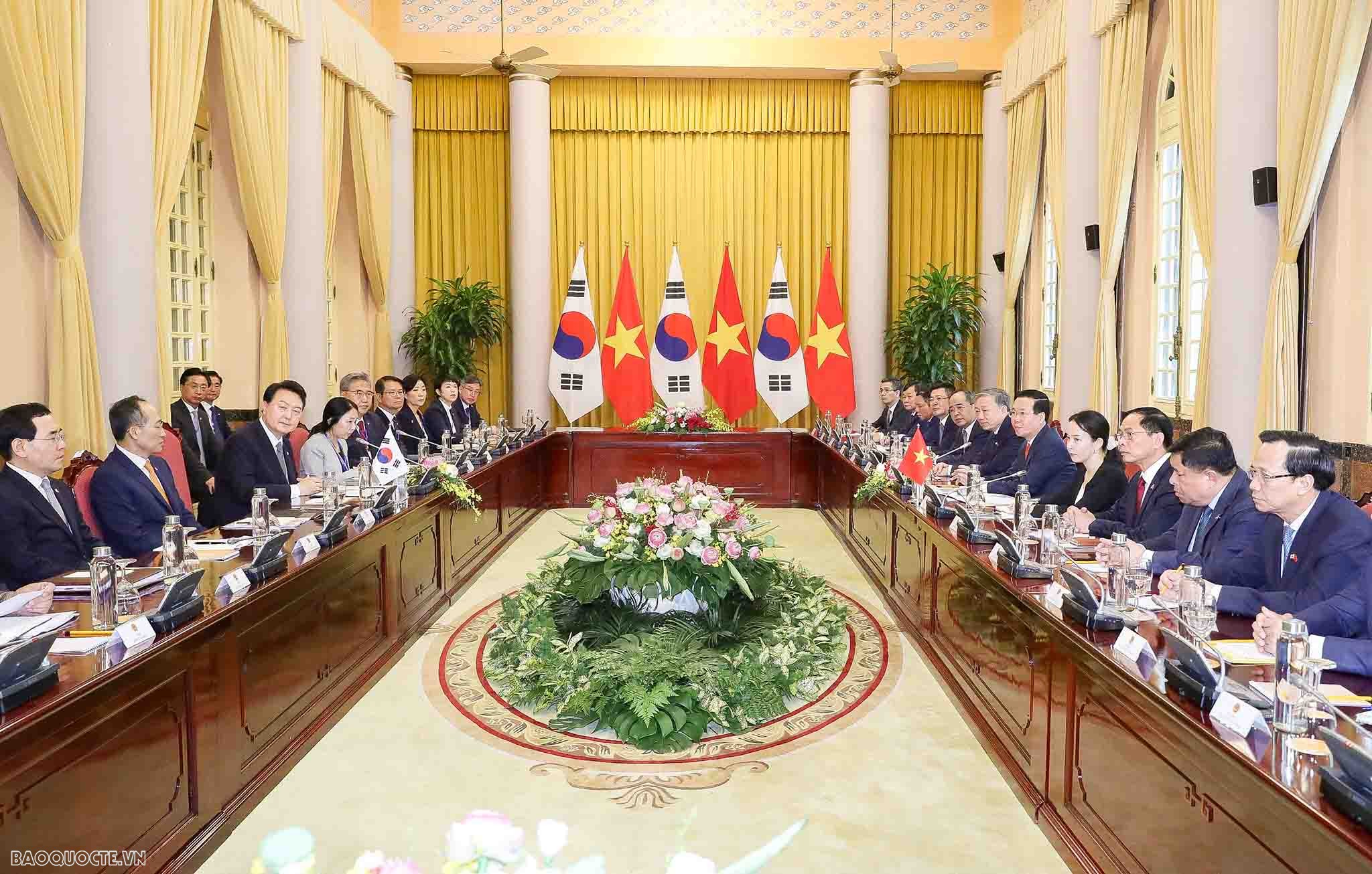 Review on external affairs from June 19-25: Enhancing Vietnam-RoK comprehensive cooperation; PM’s visit to China, attendance WEF Tianjin