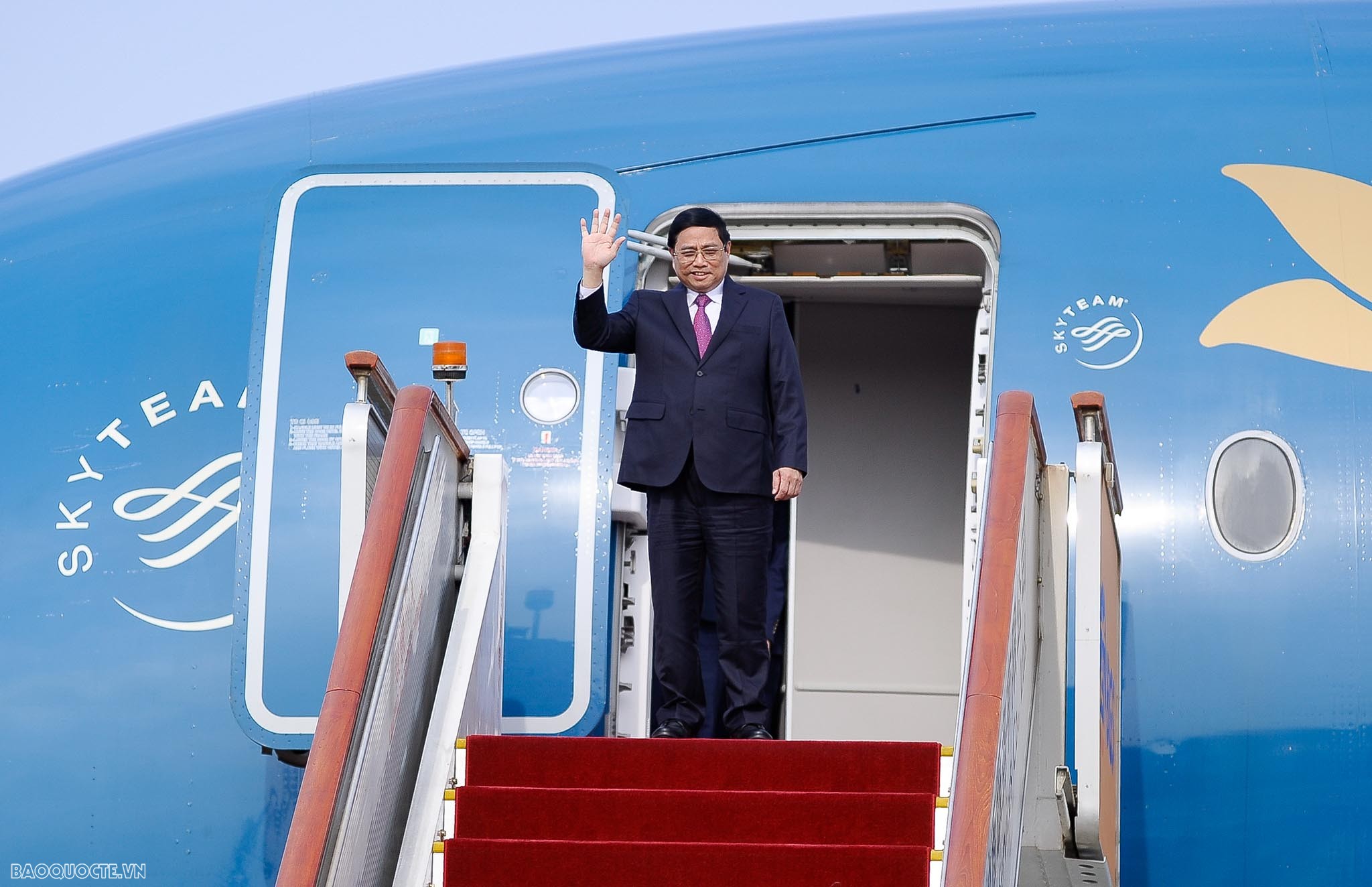 Prime Minister Pham Minh Chinh arrives in Beijing, starts official visit to China