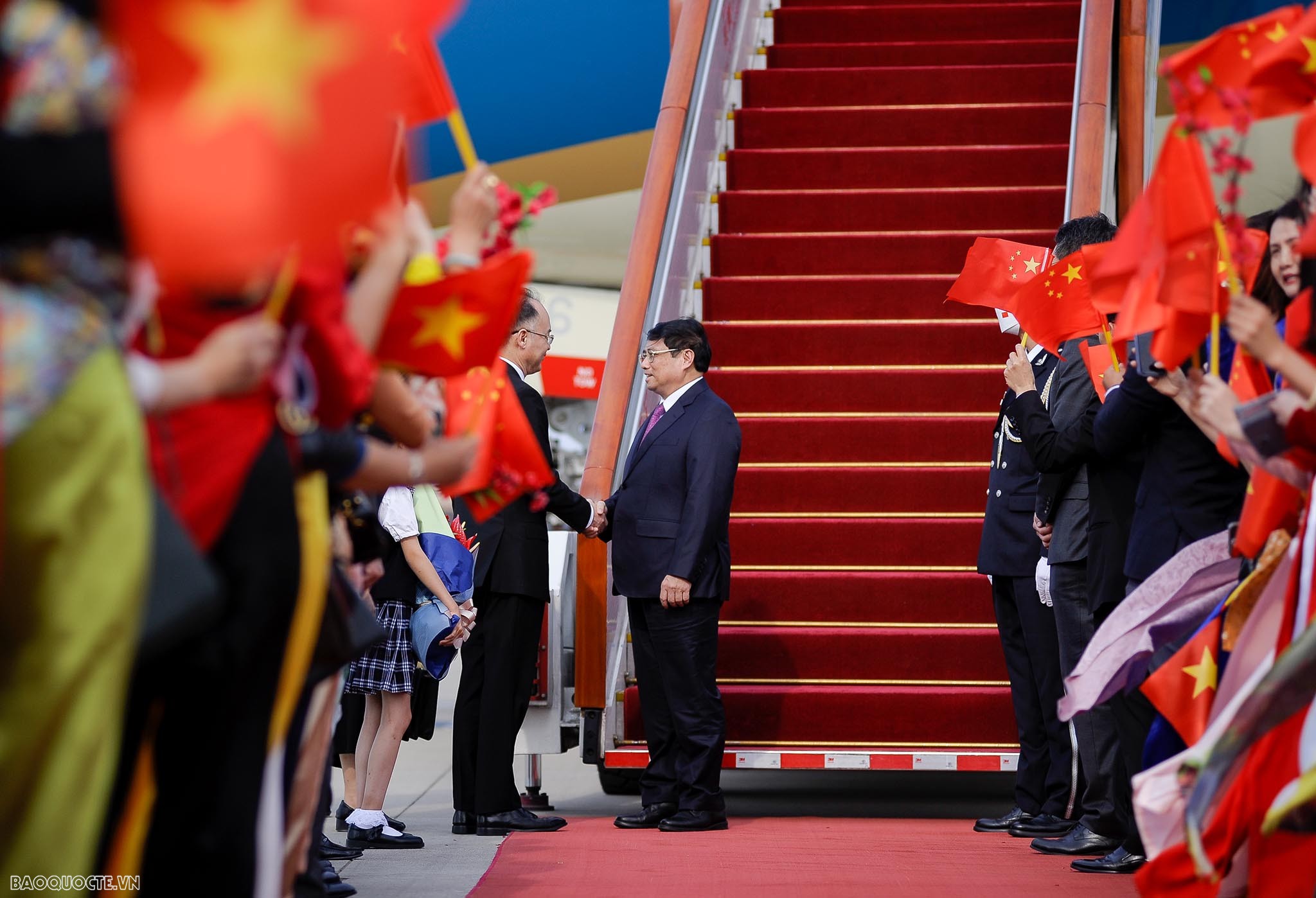 Prime Minister Pham Minh Chinh arrives in Beijing, starts official visit to China