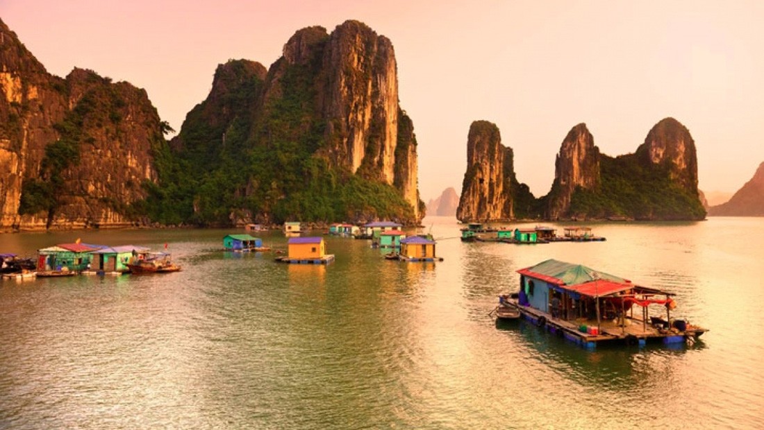 Cua Van fishing village is among world’s 17 fairy-tale places. (Photo: https://brightside.me/)
