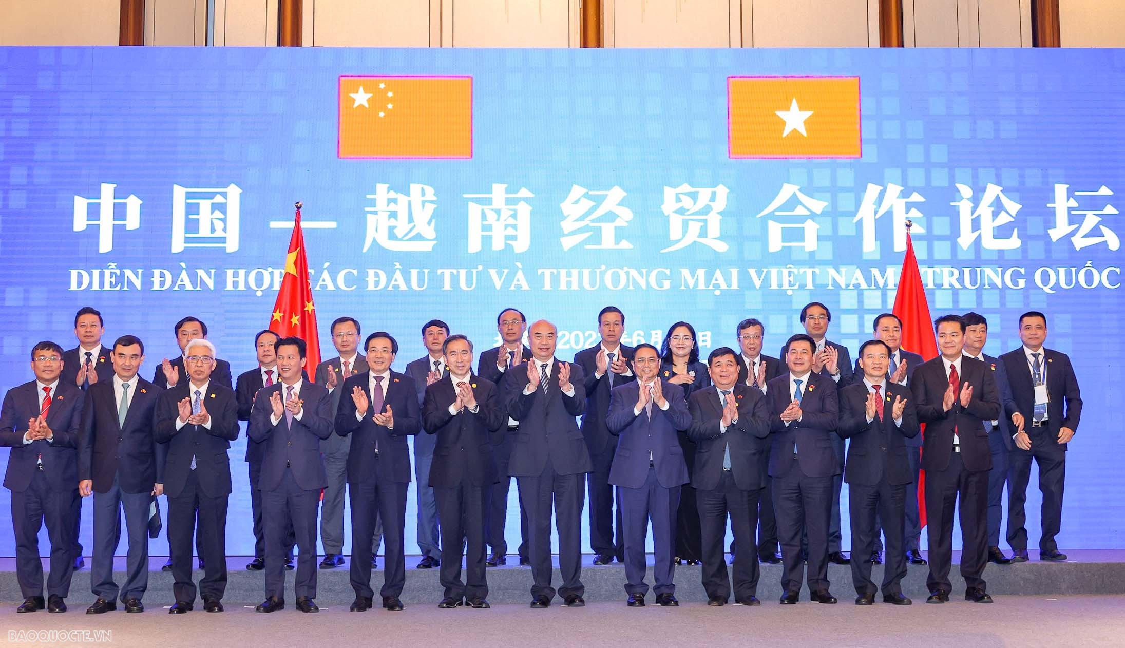 Prime Minister attends Vietnam - China Trade and Investment Cooperation Forum