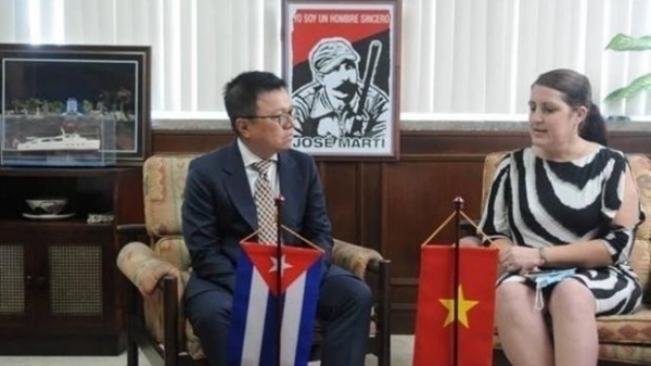 Editor-in-Chiefs of Vietnamese, Cuban Parties' newspapers foster cooperation