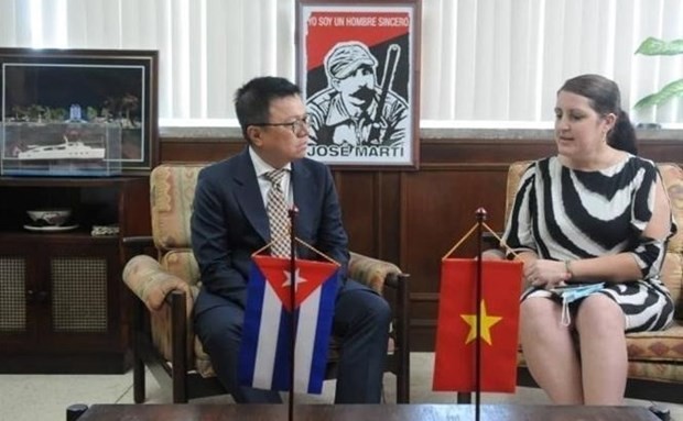 Editor-in-Chiefs of Vietnamese, Cuban Parties' newspapers foster cooperation