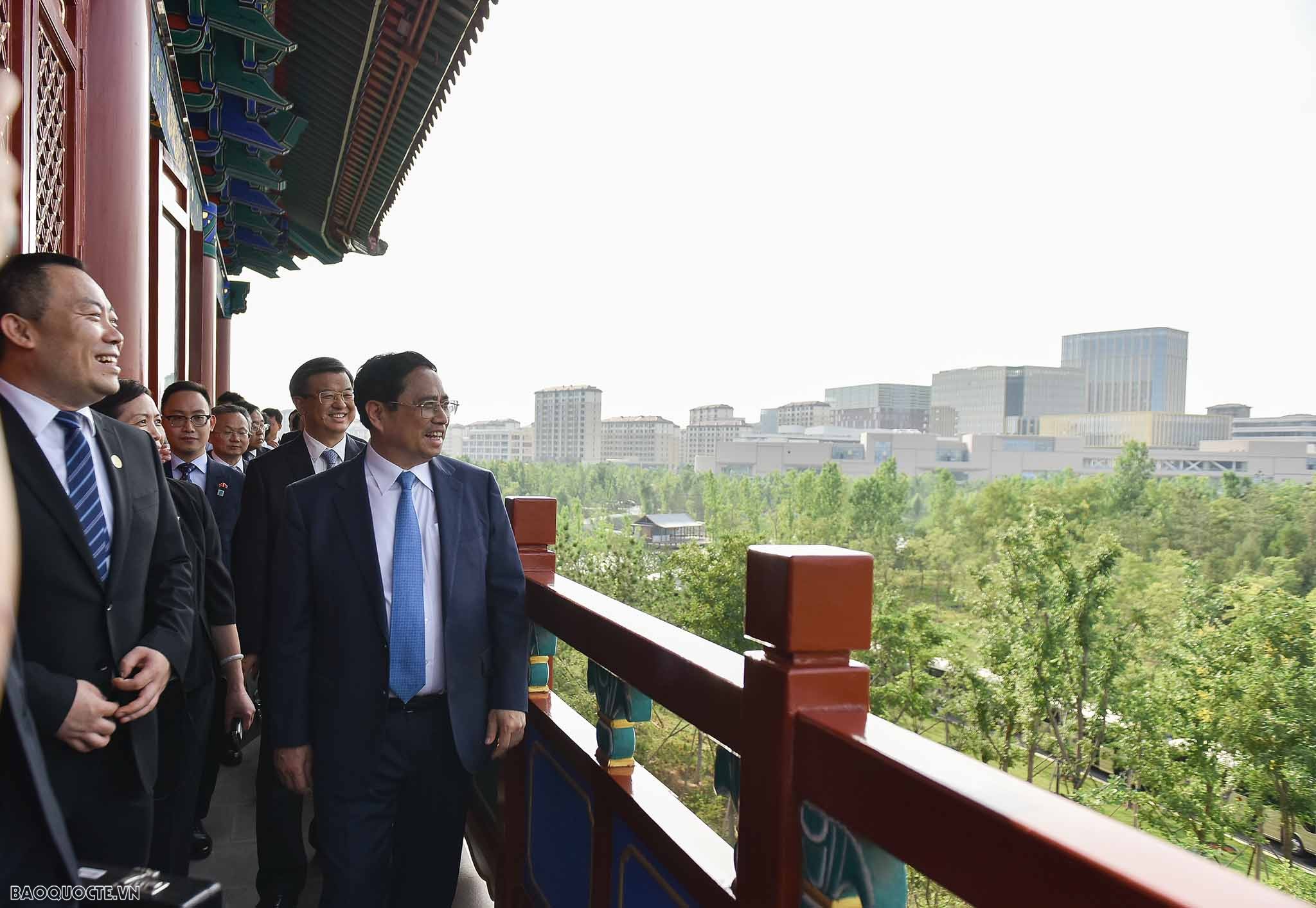Prime Minister Pham Minh Chinh visits China’s Xiong'an New Area