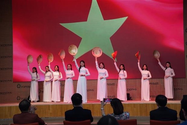 Music gala marks centenary of Ho Chi Minh’s first arrival in Soviet Union | Culture - Sports  | Vietnam+ (VietnamPlus)