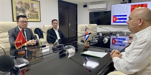 Vietnam, Cuba strengthen cooperation in communications