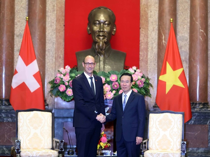President Vo Van Thuong receives President of National Council of Switzerland in Hanoi