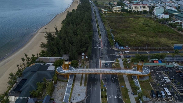 Japan-style pedestrian bridge inaugurated in Da Nang city