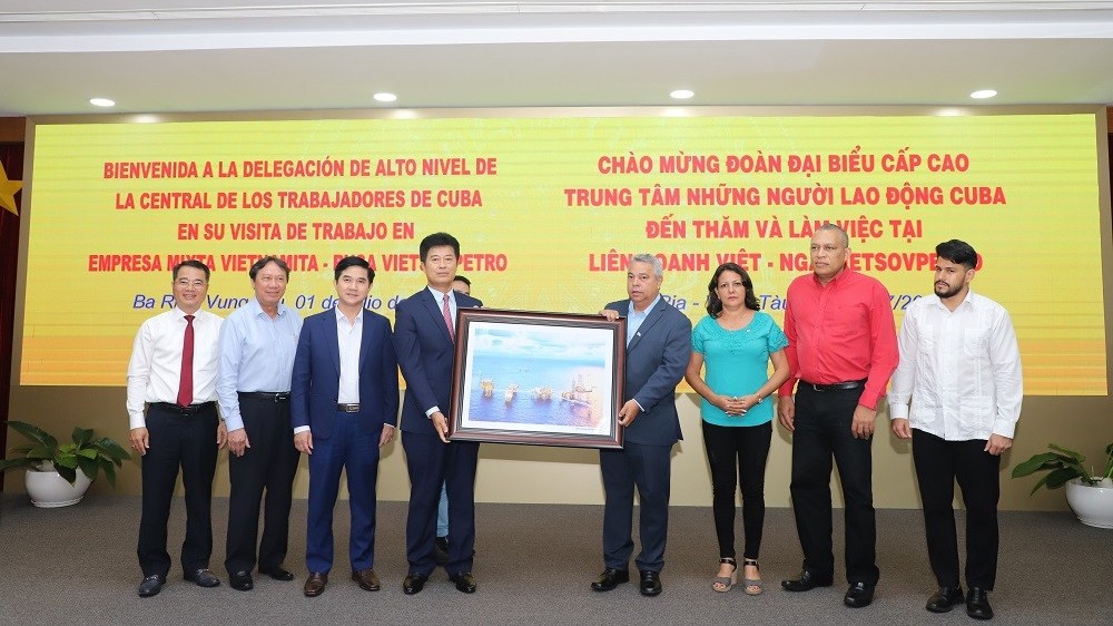 Cuba-Vietnam exchanges trade union experience in oil and gas sector
