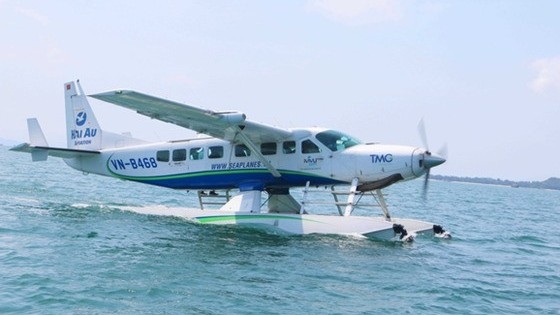 Hai Au Aviation launched Seaplane service linking Tuan Chau, Co To in Quang Ninh