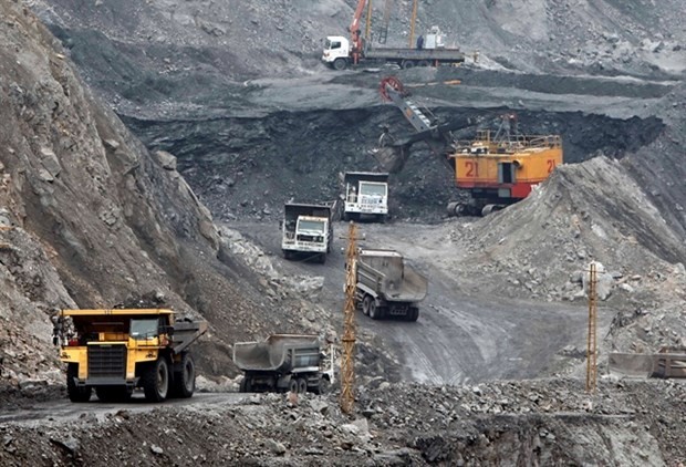 Mining of coal at Ha Tu Coal Joint Stock Company under Vinacomin. (Photo: VNA)