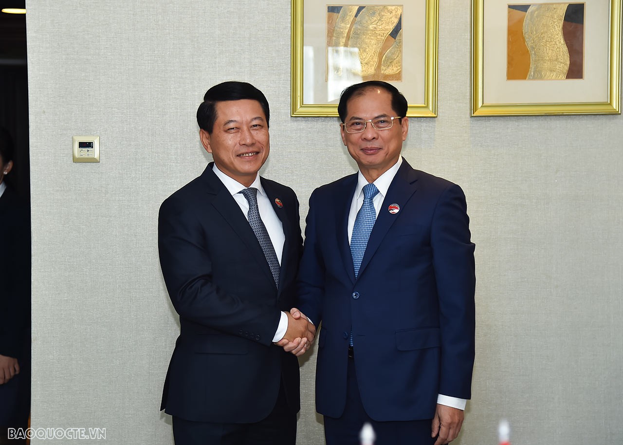 Lao Deputy PM's visit to Vietnam: Tightening solidarity and attachment between two Foreign Ministries