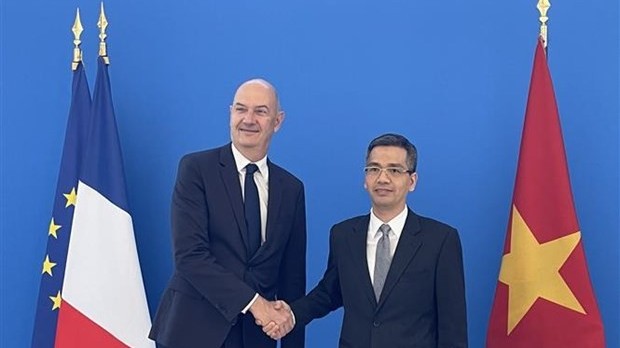 Deputy Finance Minister visits France to step up financial cooperation