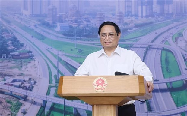 PM urges settlement of site clearance, material problems of transport projects