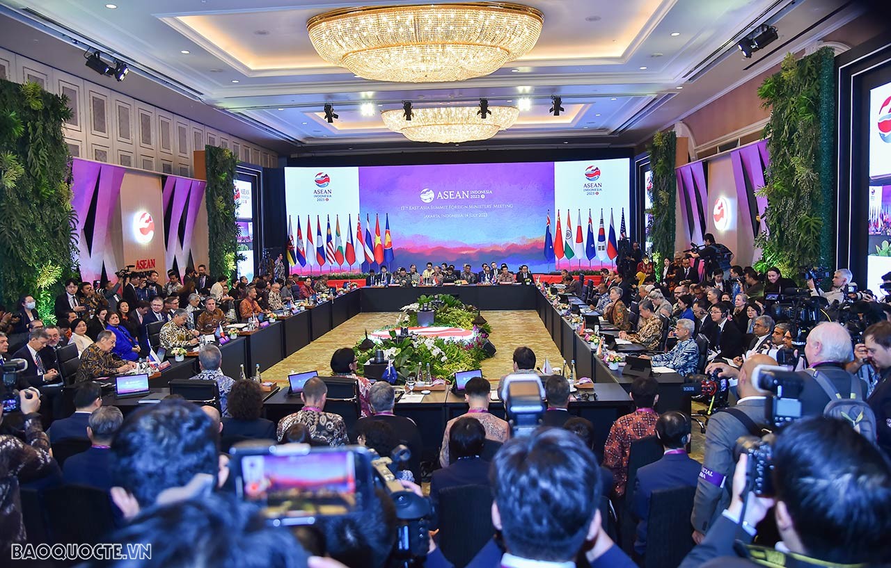 AMM-56: Foreign Minister Bui Thanh Son attends EAS Foreign Ministers'Meeting, ASEAN-US