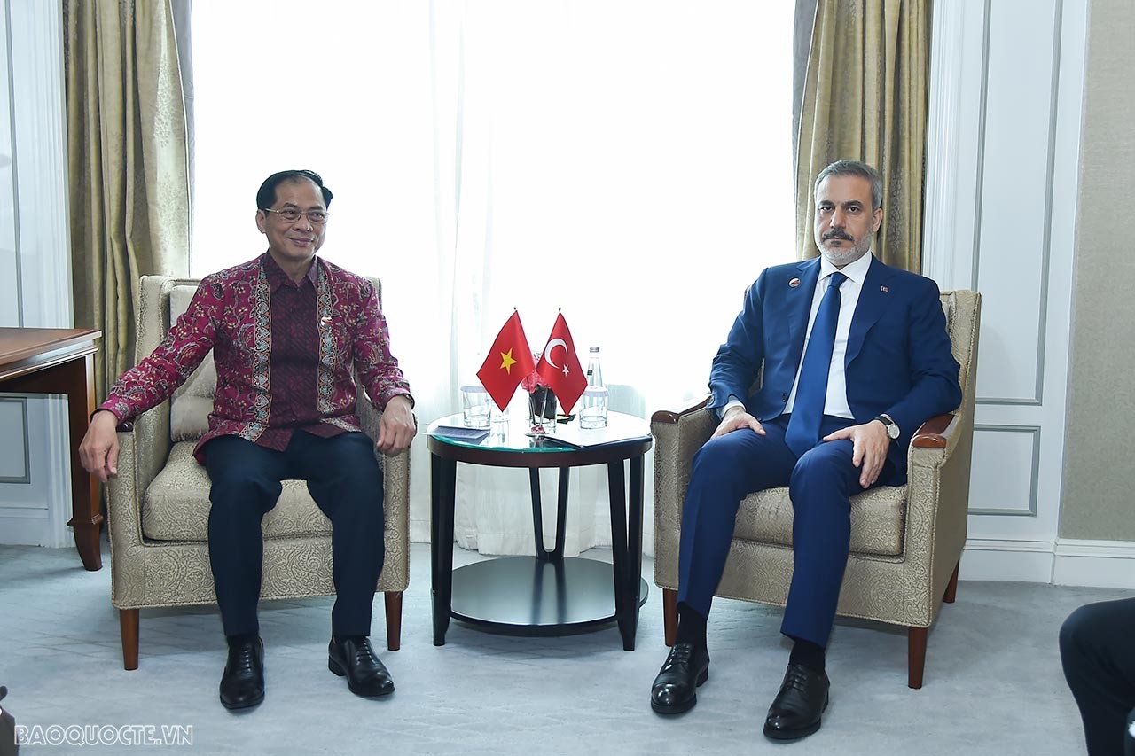 AMM-56: Foreign Minister Bui Thanh Son meets foreign counterparts AMM-56: Foreign Minister Bui Thanh Son meets foreign counterparts