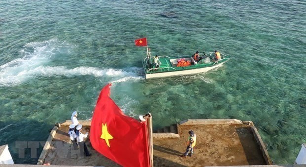 Patrol boat near Da Thi island. (Photo: VNA)