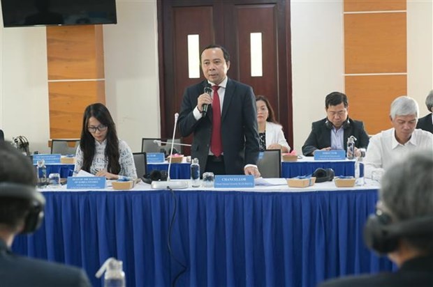 Associate Professor Dr. Vu Hai Quan, Director of the Vietnam National University Ho Chi Minh City (VNU-HCM City) speaks at the seminar. (Photo: VNA)