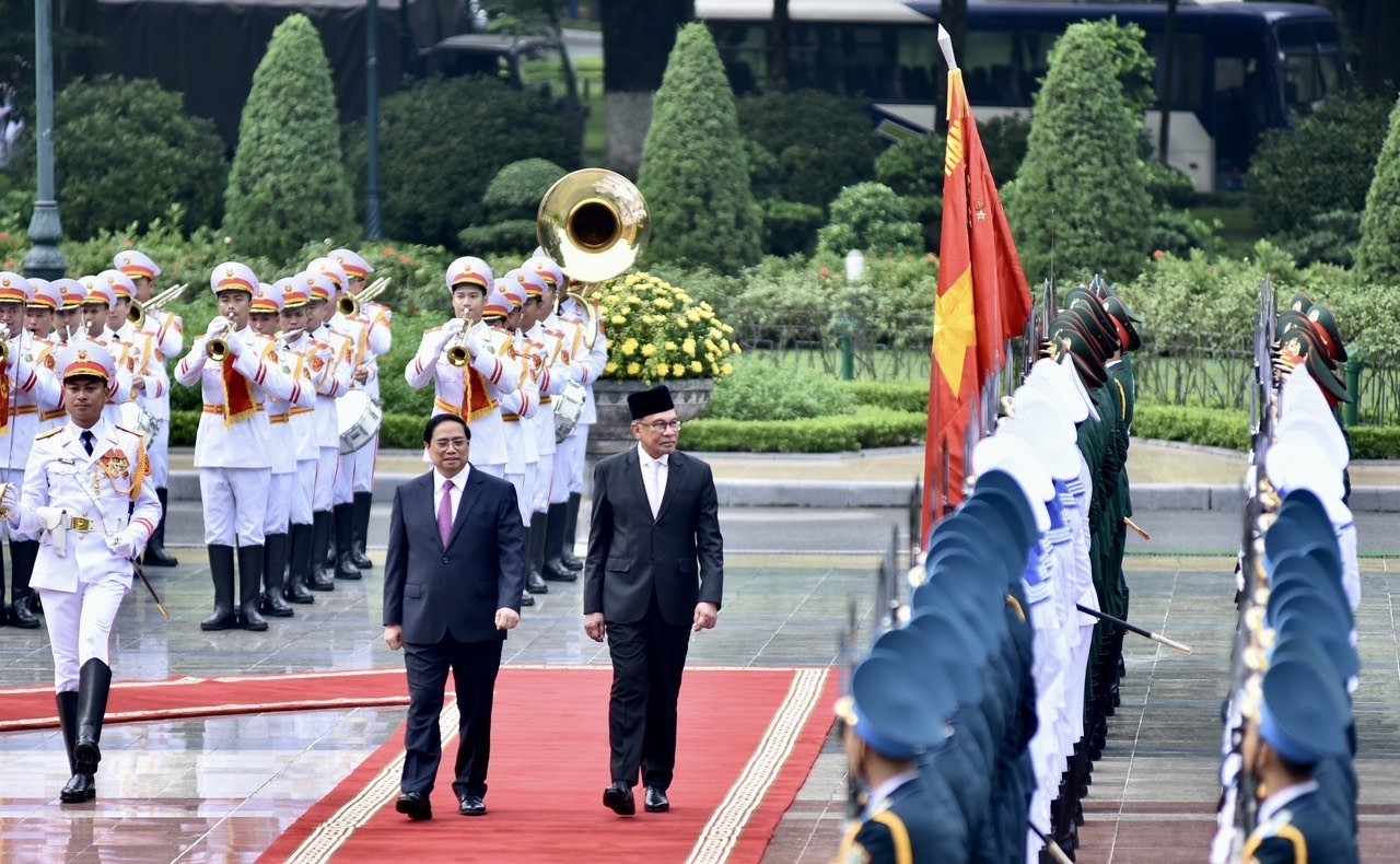 Official welcome ceremony held for Malaysian Prime Minister in Hanoi