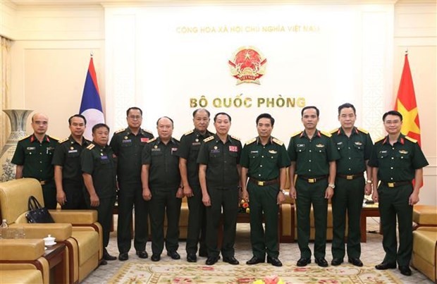 Vietnamese, Lao armies boost information, liaison cooperation | Politics | Vietnam+ (VietnamPlus)