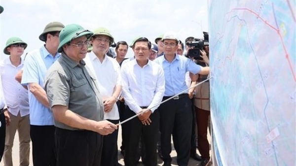 Prime Minister inspects construction of Ninh Binh’s key transport
