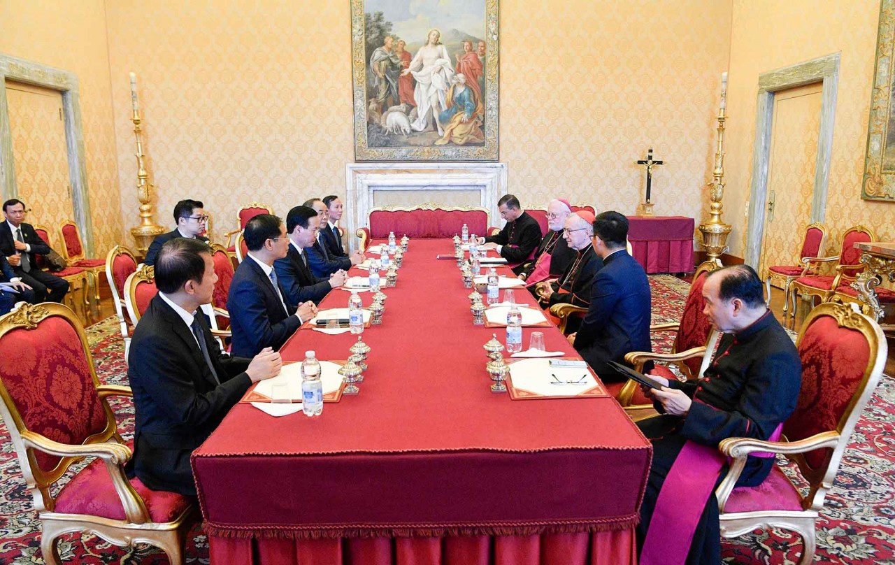 President Vo Van Thuong meets Cardinal Pietro Parolin, Secretary of State of Vatican