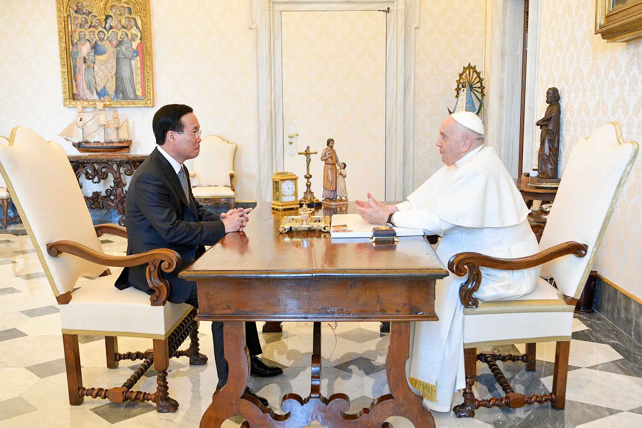Review on external affairs from July 24-30: President’s visits to Austria, Italy, Vatican; new development of ties with Egypt, Israel Review on external affairs from July 24-30: President’s visits to Austria, Italy, Vatican; new development of ties with Egypt, Israel