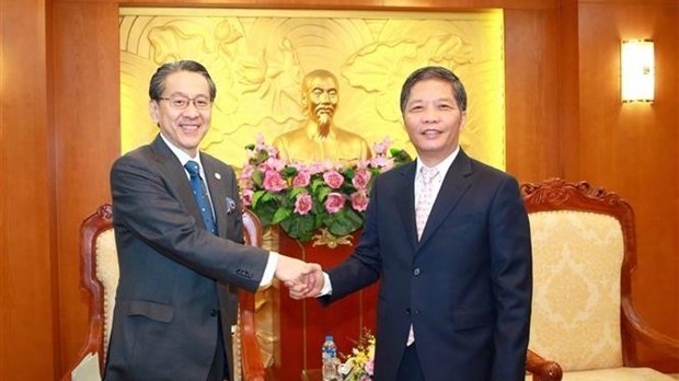 Party Politburo member receives Chairman of the JBIC Board of Directors