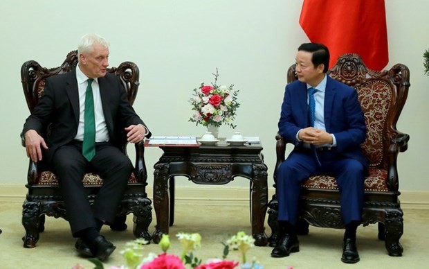 Deputy PM Tran Hong Ha receives UK Minister Graham Stuart