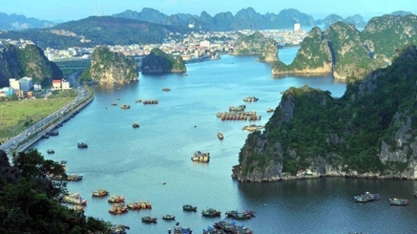 Ha Long re-arranges docking areas for water vehicles