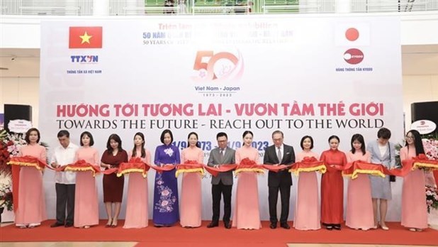 Photo Exhibition on Vietnam-Japan ties opens in Hanoi