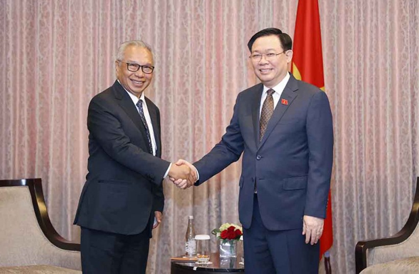 Chủ tịch Quốc hội Vương Đình Huệ tiếp Chủ tịch Tập đoàn Ciputra Budiarsa Sastrawinata. Ảnh: Doãn Tấn/Dạibieunhanda