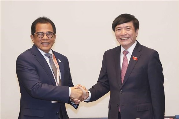 NA General Secretary meets Thai, Indonesian, Lao counterparts  in Jakarta